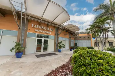 Lifeskills Outpatient Services - Mental health treatment facility in Delray Beach, FL