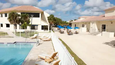 Beach House Center for Recovery - Mental health facility in Juno Beach offering Inpatient, Partial Hospitalization Program (PHP) services