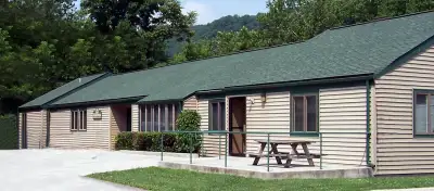 FMRS Health Systems - Hinton - Mental health facility in Hinton offering Detoxification, Intensive Outpatient Program (IOP) services