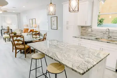 Creekside Recovery Residences - Mental health treatment facility in St. Petersburg, FL