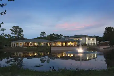 Lakeview Health - Drug and Alcohol Addiction Treatment - Mental health treatment facility in Jacksonville, FL